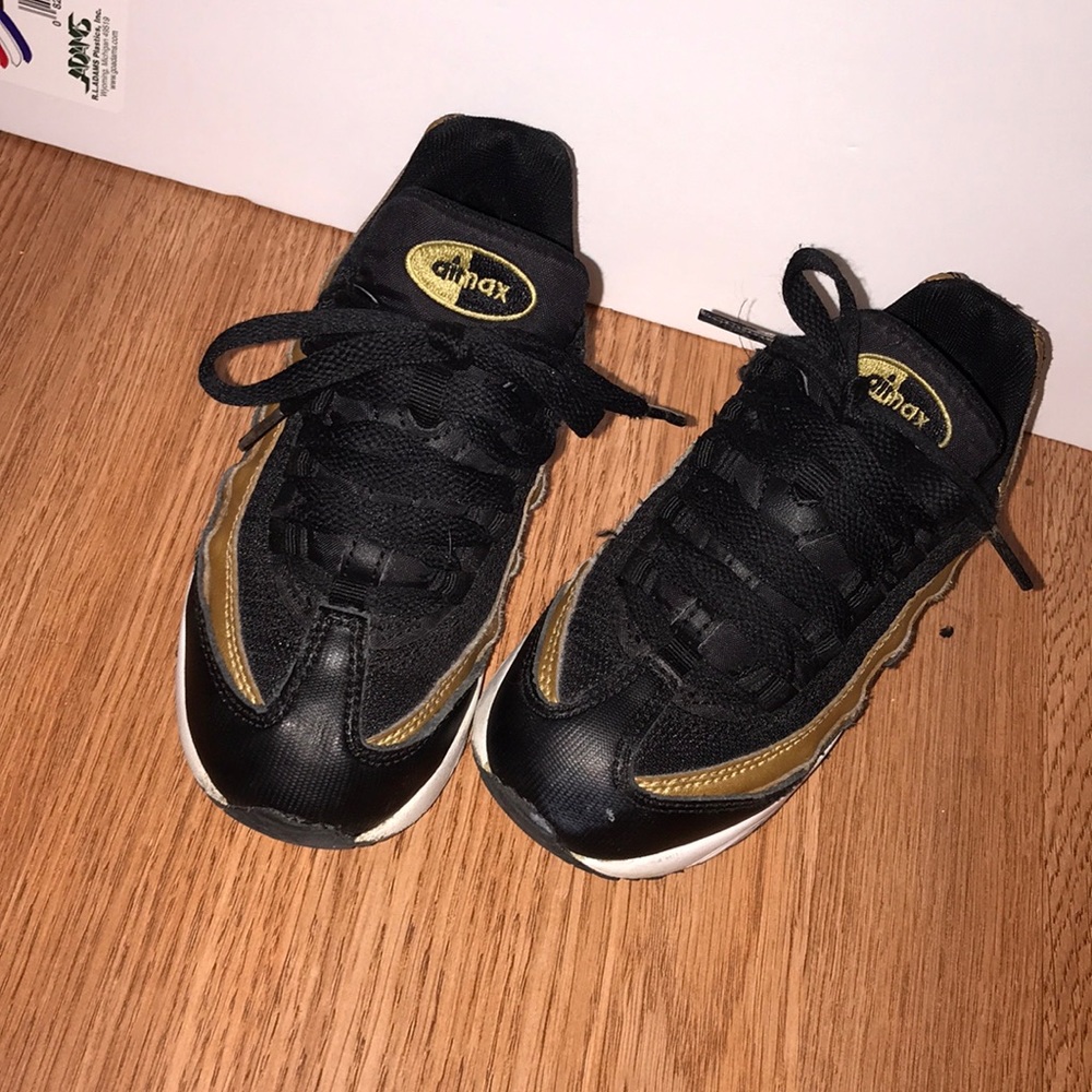 Nike Sneakers Size 11 Black & Gold & White
